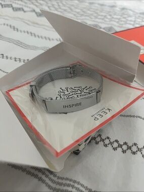 Women’s silver bracelet
